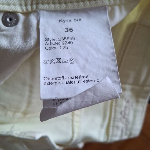 Raffaelo Rossi Capri Pants - Light Lemon - Women's Size 36 - Stylish Cropped Pan - Picture 3 of 4